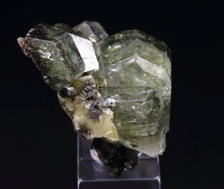 gem FLUORAPATITE, SIDERITE, MUSCOVITE