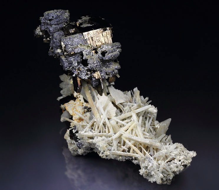 iridescent PYRRHOTITE, QUARTZ, GALENA