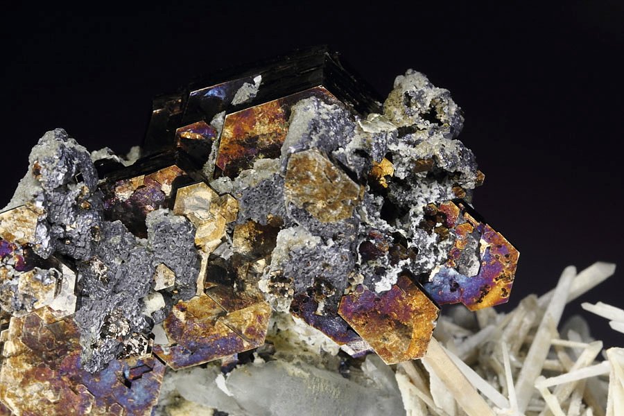 iridescent PYRRHOTITE, QUARTZ, GALENA