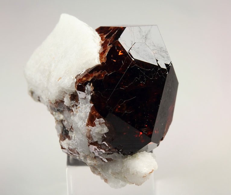 gemmy GARNET var. SPESSARTINE, ALBITE