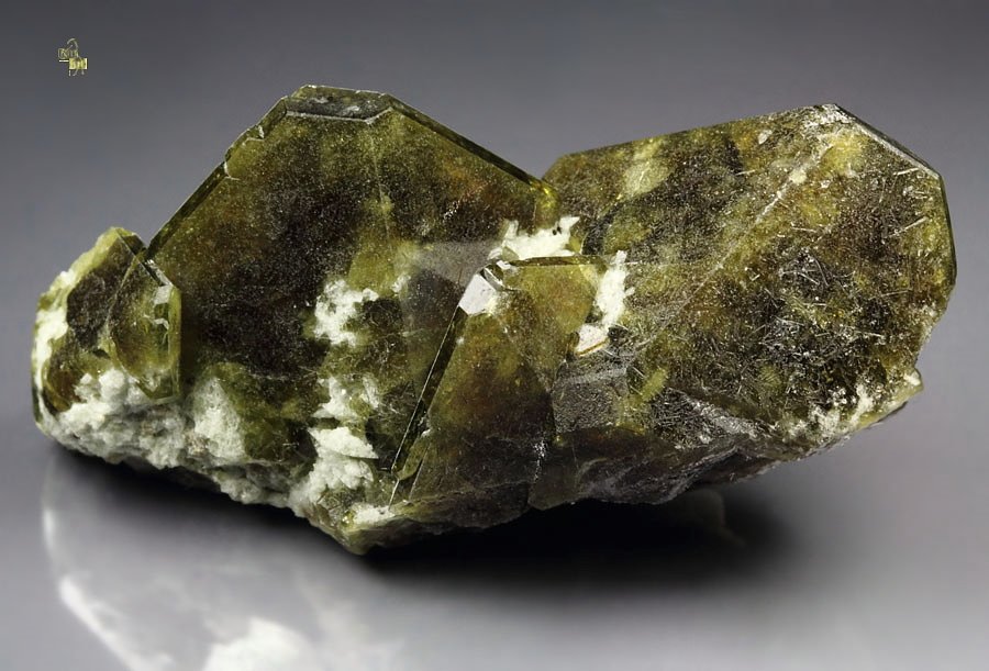 gemmy VESUVIANITE