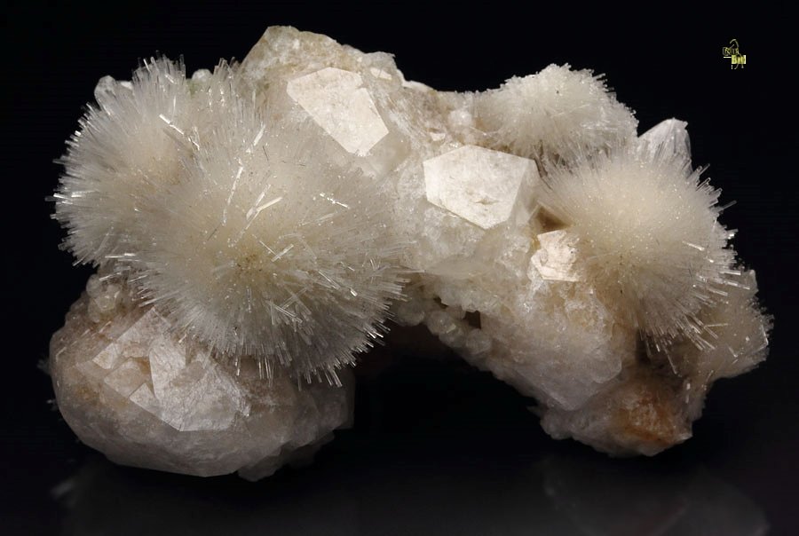 new find - NATROLITE, ANALCIME 