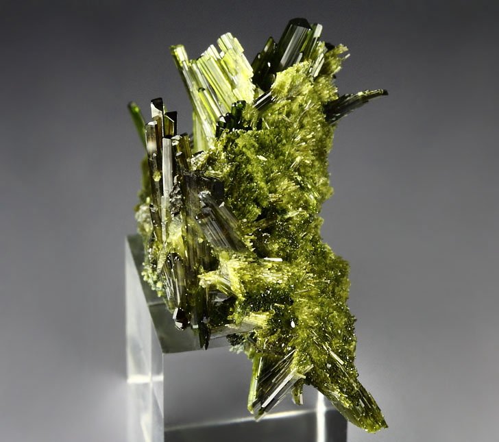 gemmy EPIDOTE