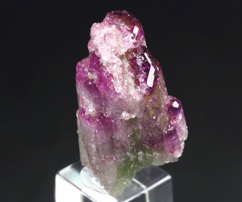 gem VESUVIANITE var. MANGANOAN