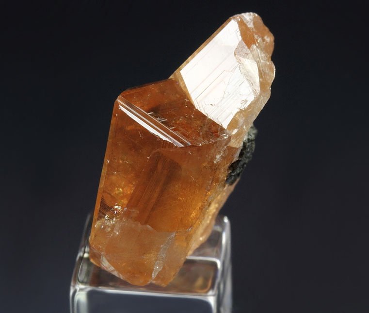 gem GARNET var. GROSSULAR