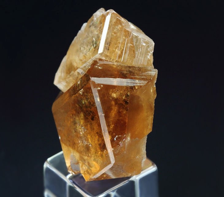 gem GARNET var. GROSSULAR