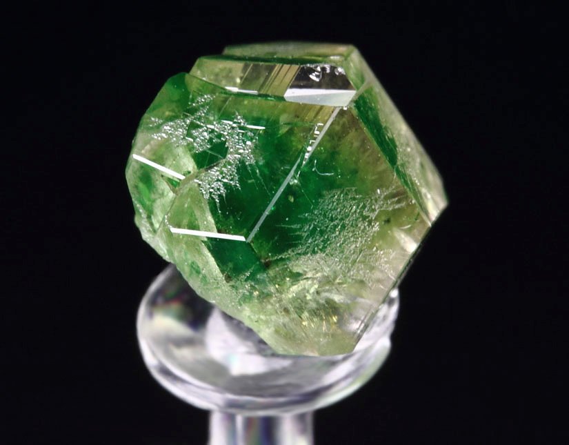 gem GARNET var. GROSSULAR with GREEN CHROMIAN PHANTOM