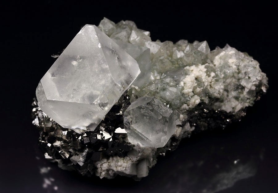 colorless FLUORITE, ARSENOPYRITE, QUARTZ