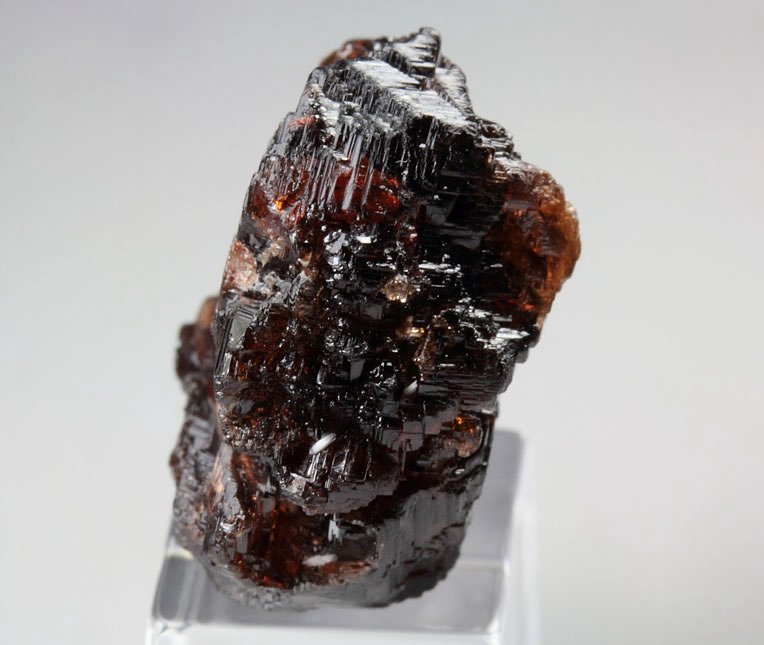 skeletal GARNET var. SPESSARTINE