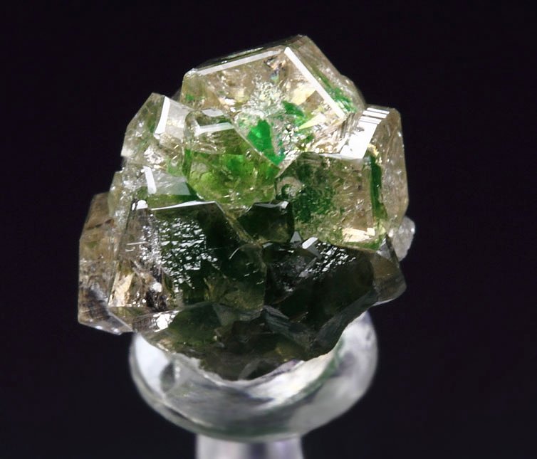 gem GARNET var. GROSSULAR with GREEN CHROMIAN PHANTOMS