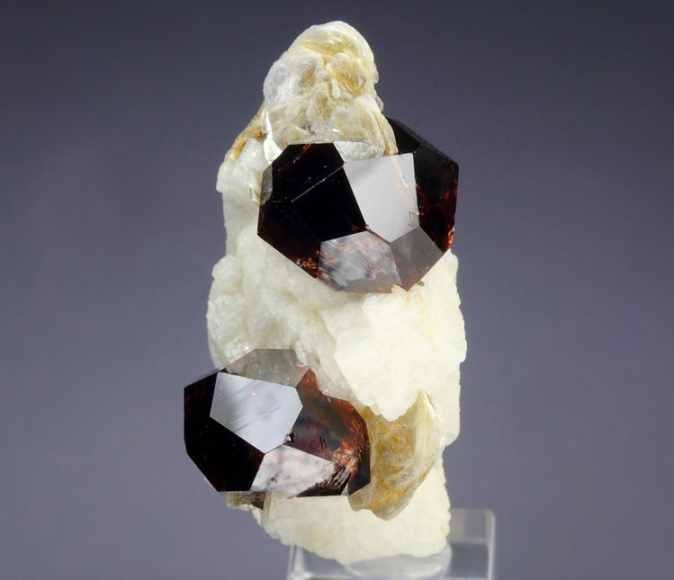 gem GARNET var. SPESSARTINE, ALBITE, MUSCOVITE