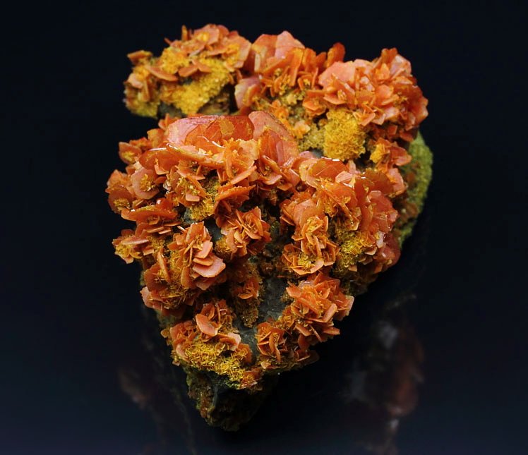 new find - WULFENITE