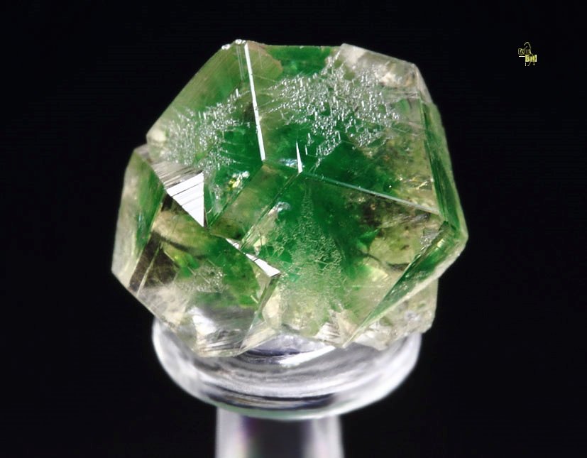 gem GARNET var. GROSSULAR with GREEN CHROMIAN PHANTOM