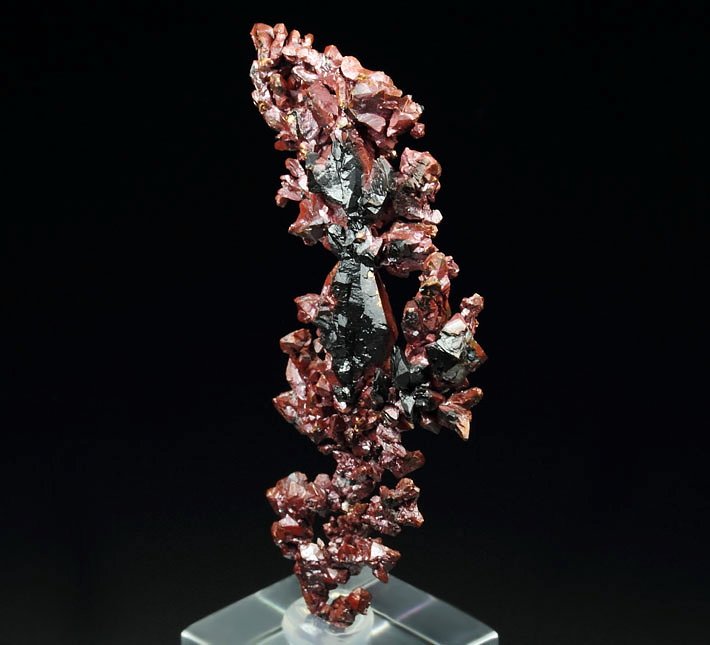 spinel-twinned COPPER, CUPRITE