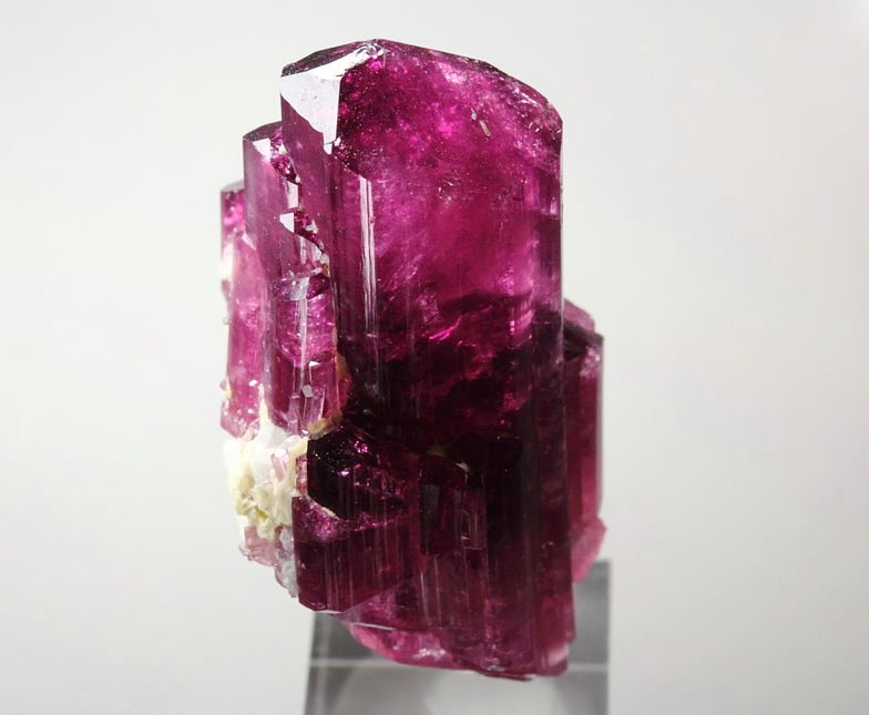 gem TOURMALINE var. ELBAITE bi-terminated