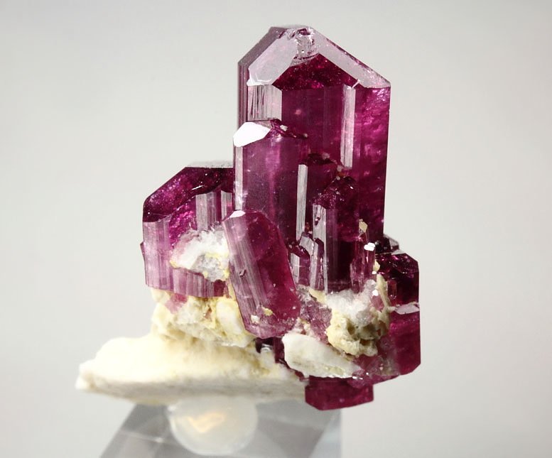 gem TOURMALINE var. ELBAITE bi-terminated