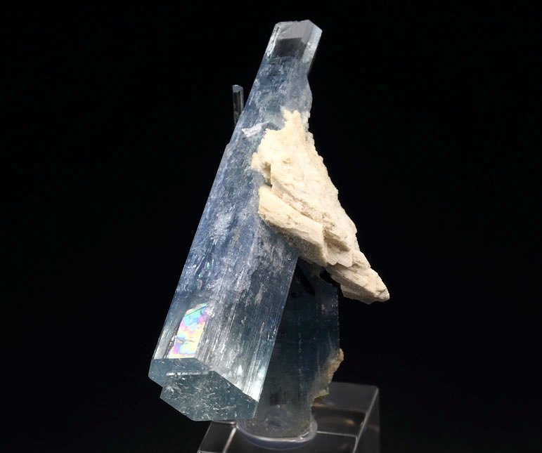 gem BERYL var. AQUAMARINE bi-terminated, TOURMALINE var. SCHORL, FELDSPAR