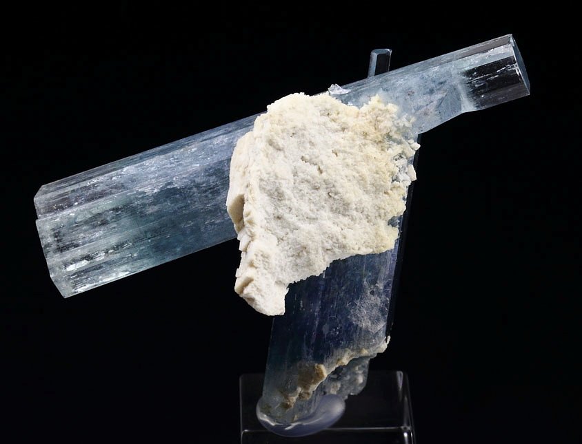 gem BERYL var. AQUAMARINE bi-terminated, TOURMALINE var. SCHORL, FELDSPAR