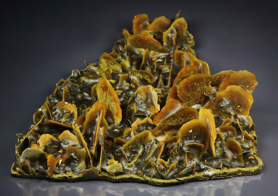 WULFENITE