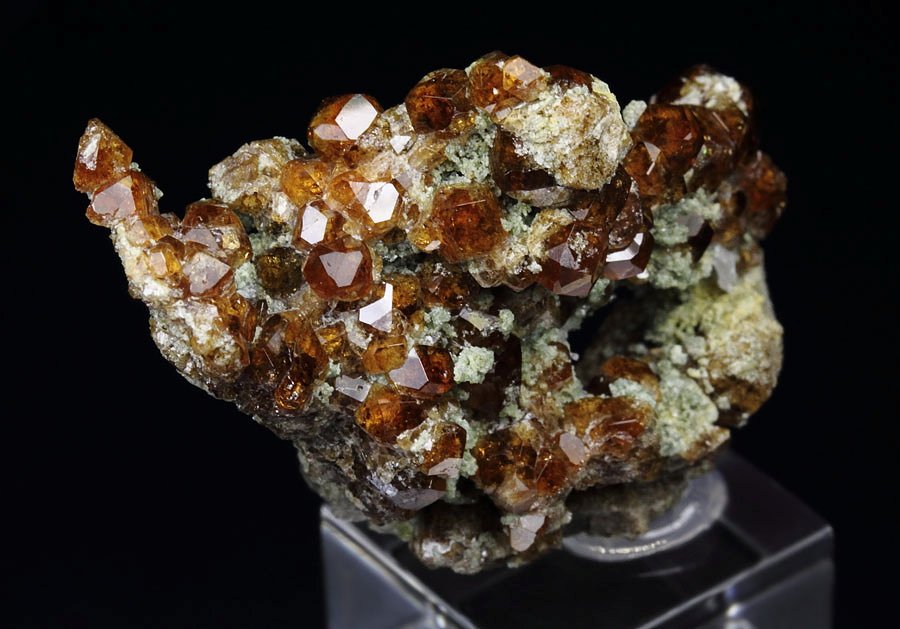 gem GARNET var. GROSSULAR, DIOPSIDE