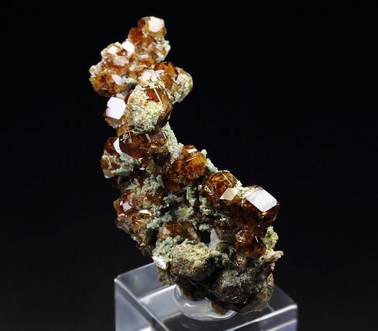 gem GARNET var. GROSSULAR, DIOPSIDE