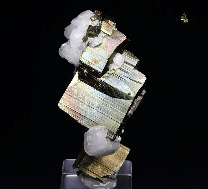 PYRITE, CALCITE - floater