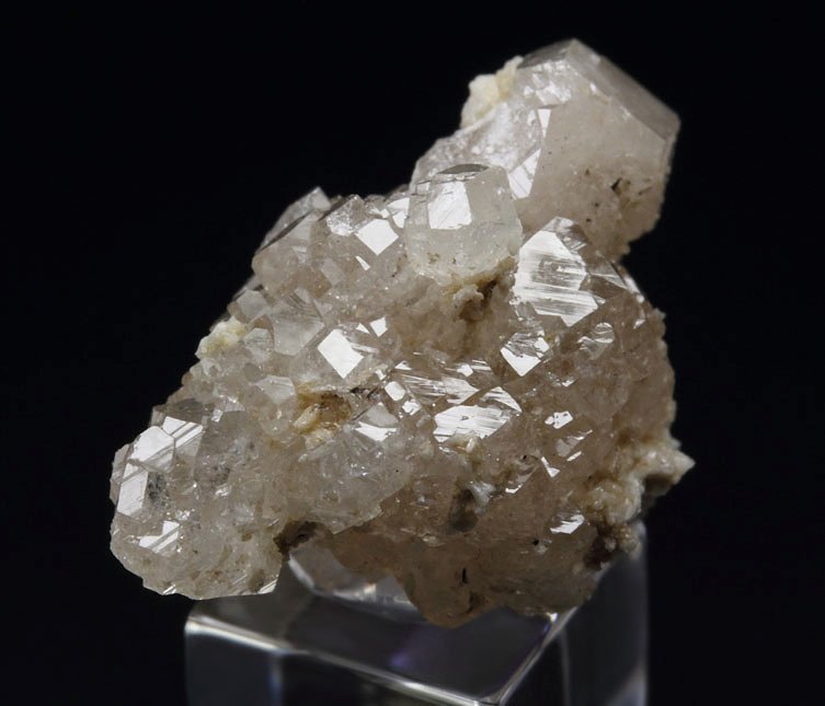 iso-oriented gem GARNET var. GROSSULAR