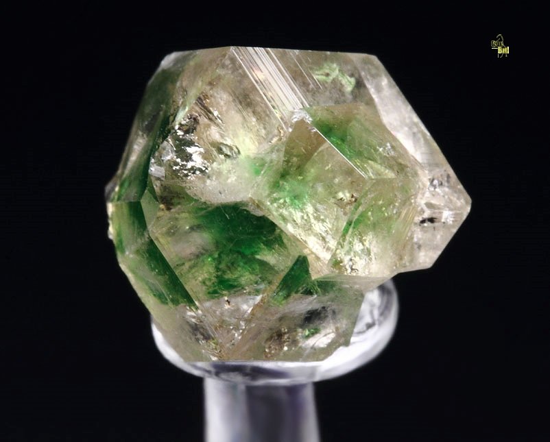 gem GARNET var. GROSSULAR with GREEN CHROMIAN PHANTOM