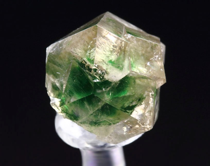 gem GARNET var. GROSSULAR with GREEN CHROMIAN PHANTOM