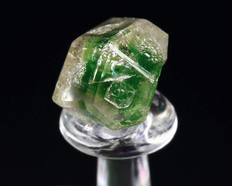 gem GARNET var. GROSSULAR with GREEN CHROMIAN PHANTOM