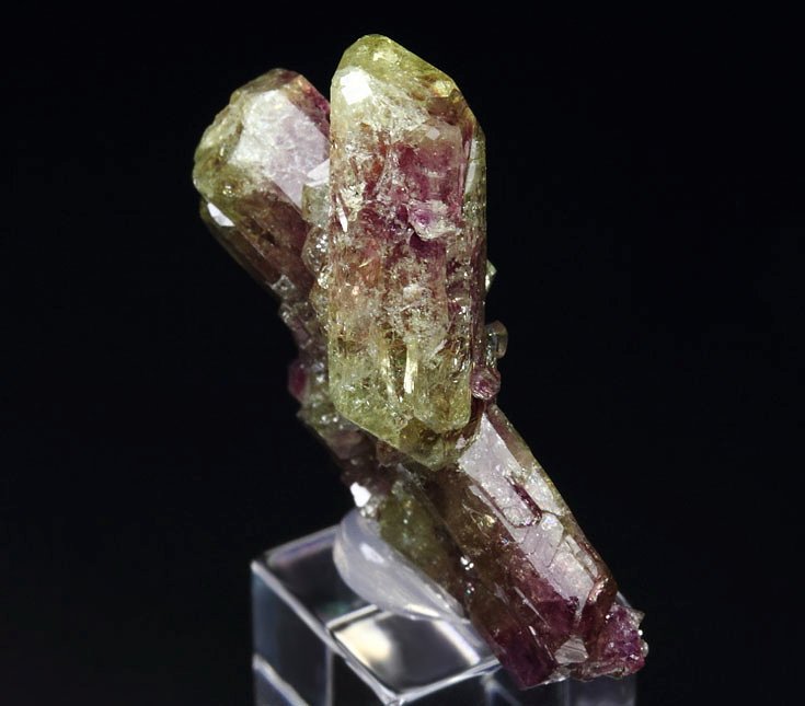 gem bi-terminated VESUVIANITE bi-color