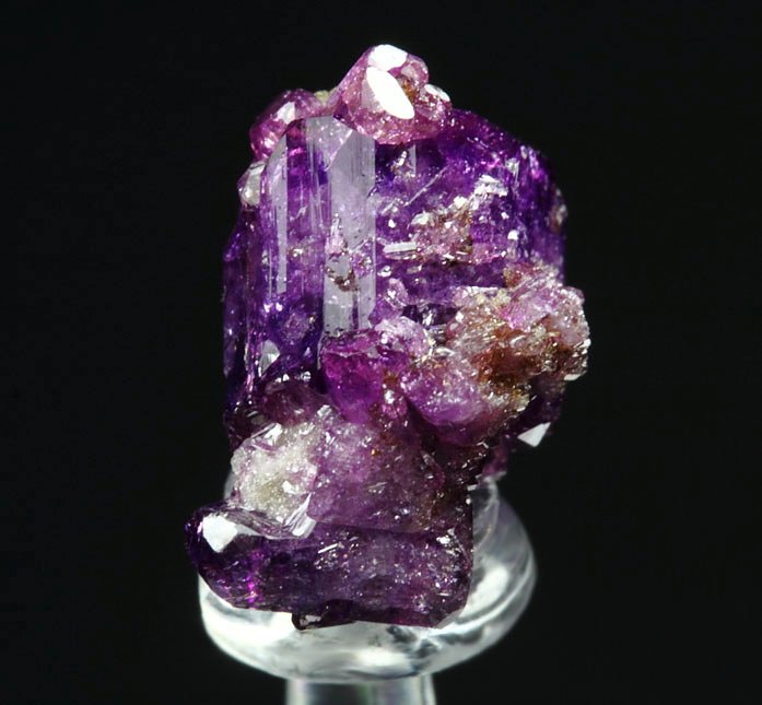 VESUVIANITE var. MANGANOAN, GARNET var. GROSSULAR