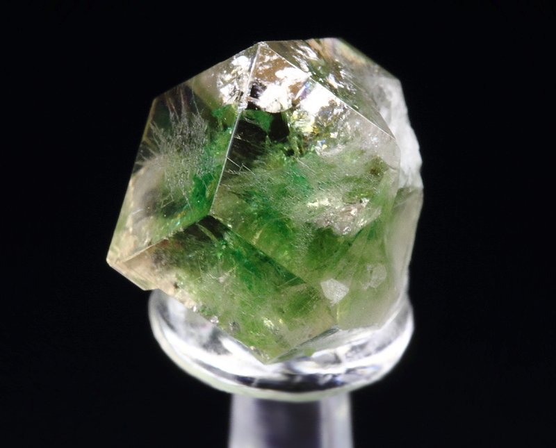 gem GARNET var. GROSSULAR with GREEN CHROMIAN PHANTOM