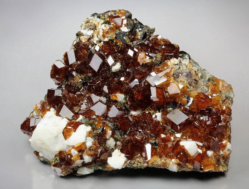 gem GARNET var. SPESSARTINE, VESUVIANITE, ALBITE