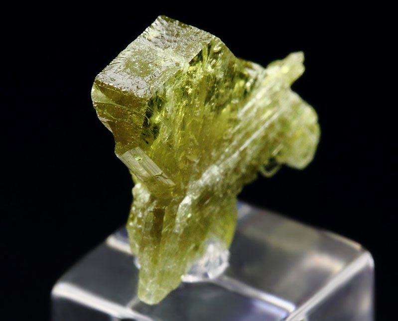 gem CHRYSOBERYL twinned