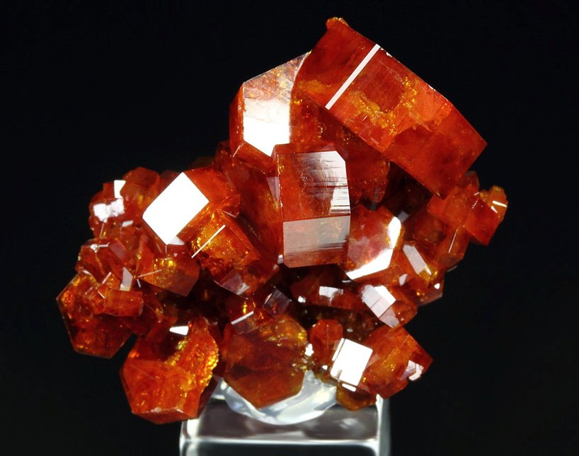 gemmy VANADINITE