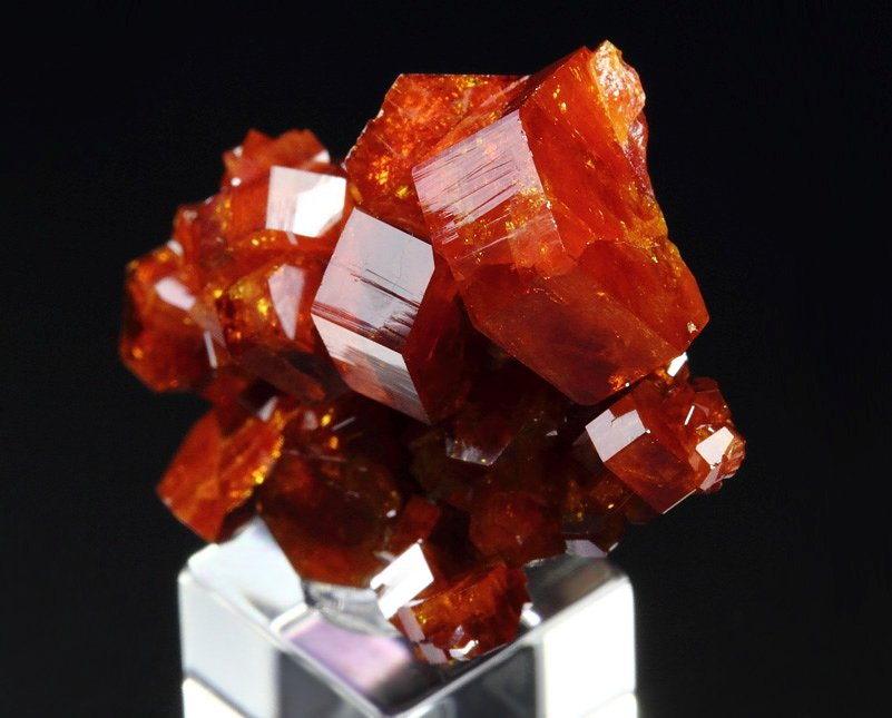 gemmy VANADINITE