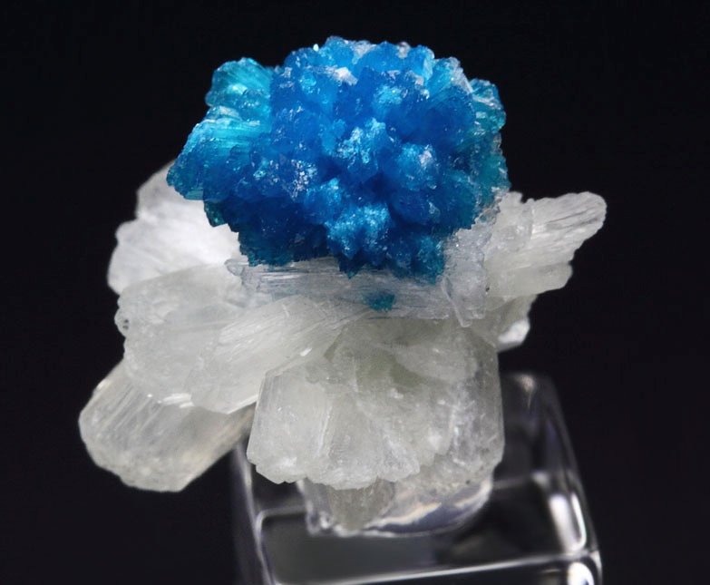 CAVANSITE, STILBITE