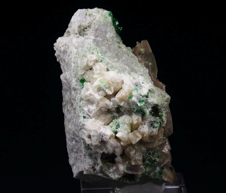 GARNET var. GROSSULAR var. CHROMIAN, PREHNITE