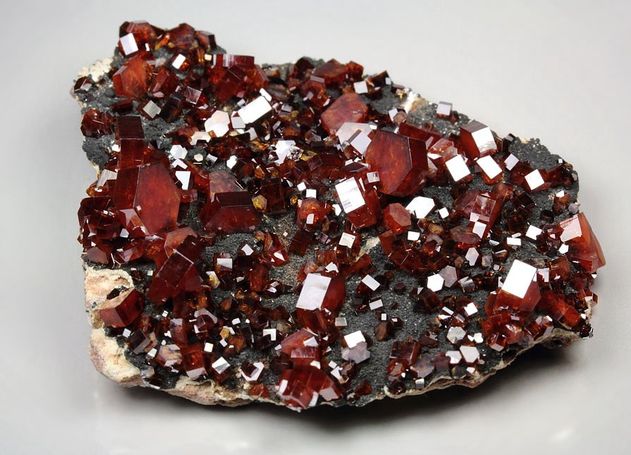 gemmy VANADINITE