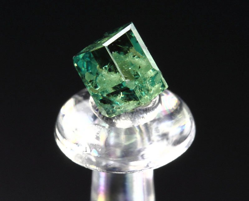 gem GARNET var. ANDRADITE var. DEMANTOID