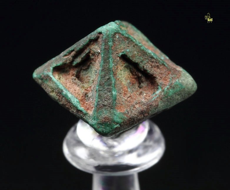 MALACHITE PSEUDOMORPH after CUPRITE