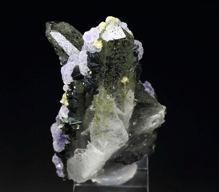 FLUORITE, QUARTZ, CLINOCHLORE, SIDERITE