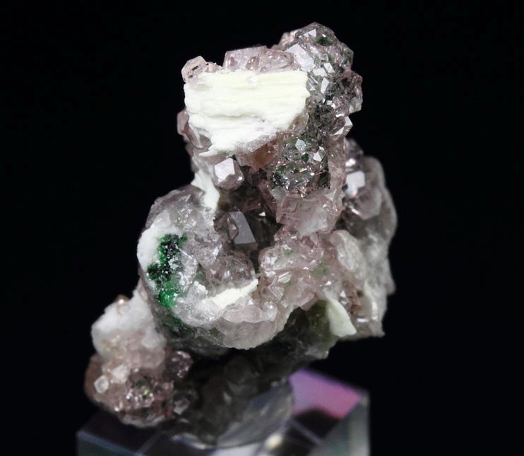 gem pink GARNET var. GROSSULAR with GREEN CHROMIAN PHANTOMS