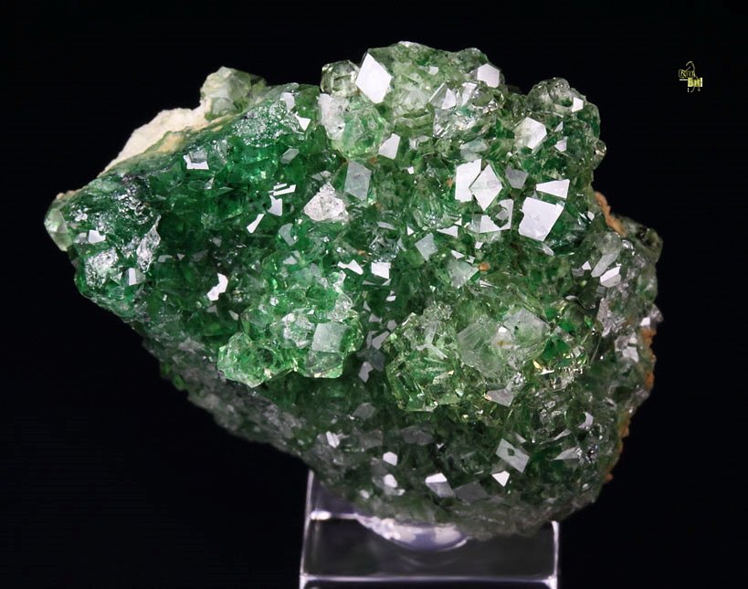 gem GARNET var. GROSSULAR with GREEN CHROMIAN PHANTOMS