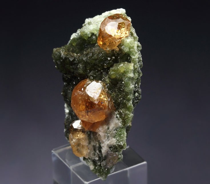 gem GARNET var. GROSSULAR, CLINOCHLORE