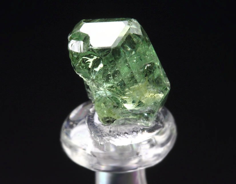 gem GARNET var. GROSSULAR var. TSAVORITE