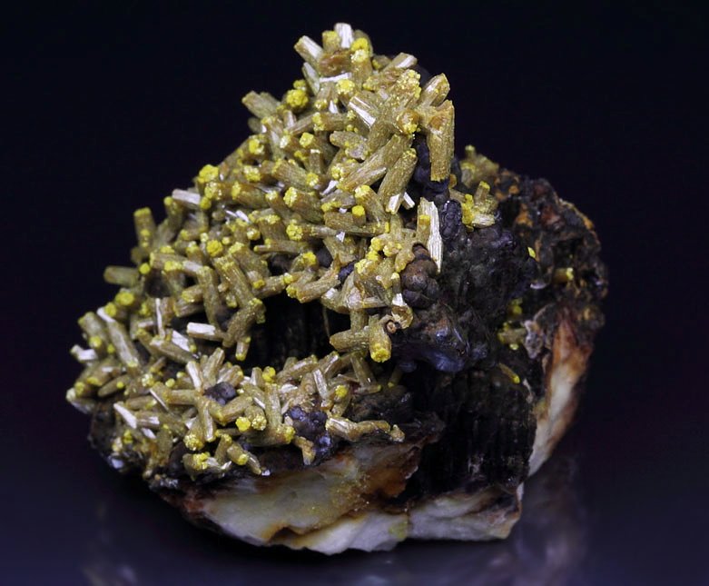 PYROMORPHITE bi-color, GOETHITE