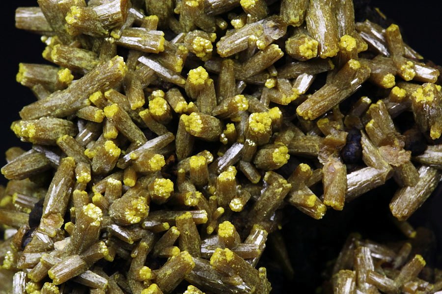 PYROMORPHITE bi-color, GOETHITE