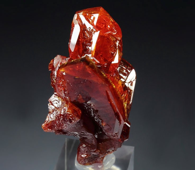 gemmy skeletal VANADINITE